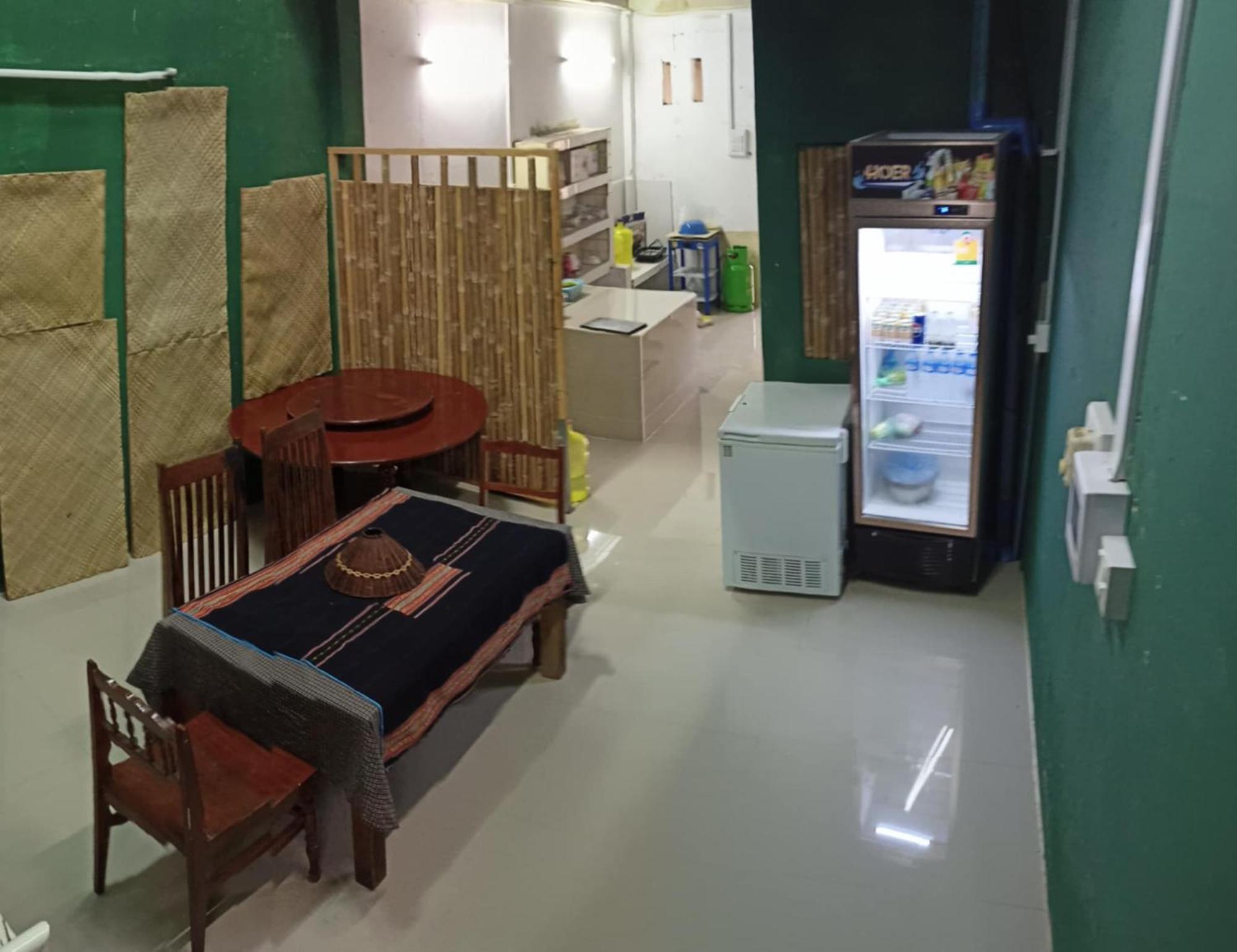 Hostel Neva Paris Pakse Esterno foto
